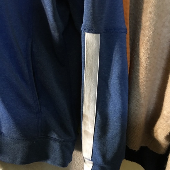 Nike pull over - Picture 7 of 7